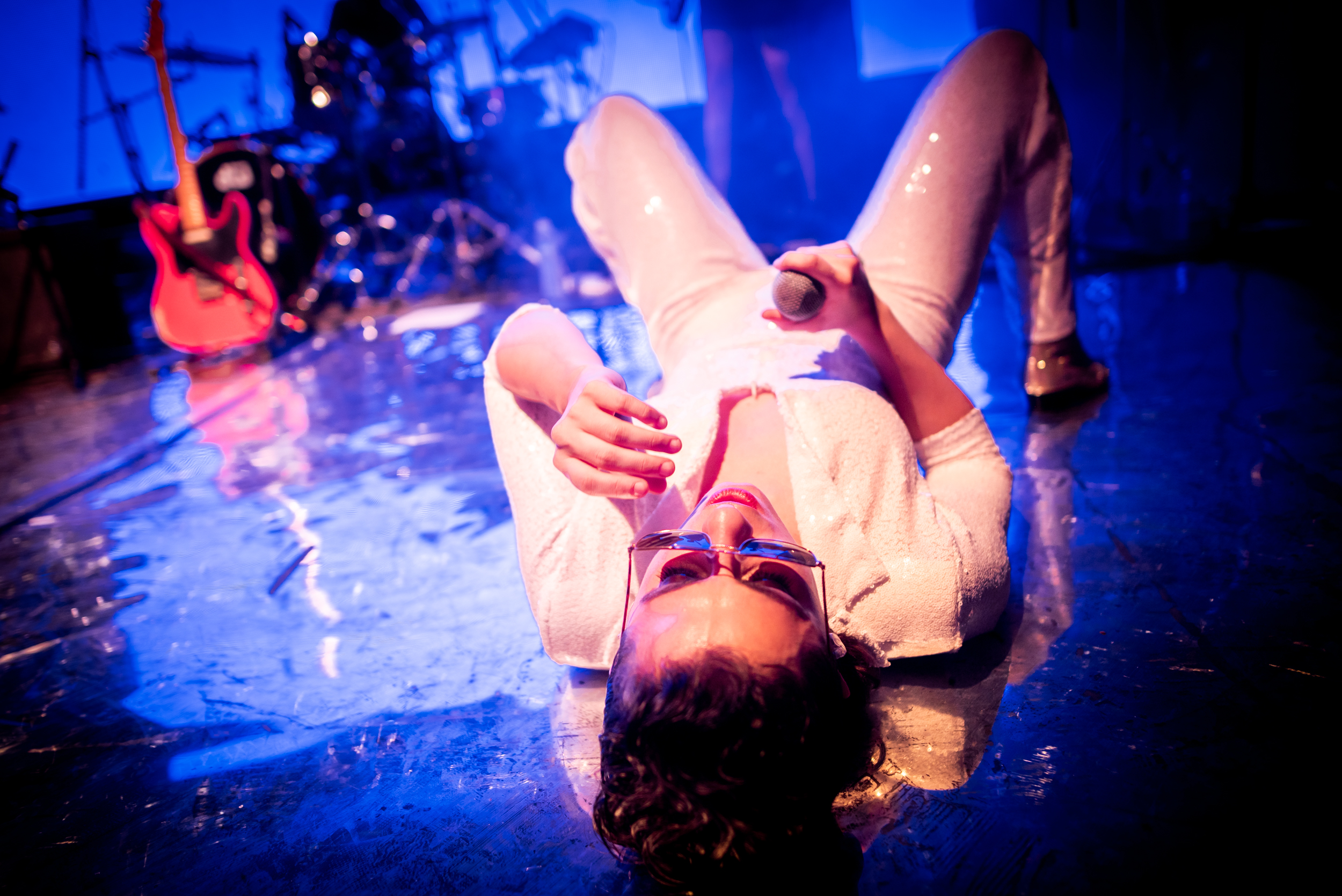 “Todavía no entiendo lo que pasó este año, pero lo más hermoso es esto, que podemos hacer esta fecha con un montón de artistas”.